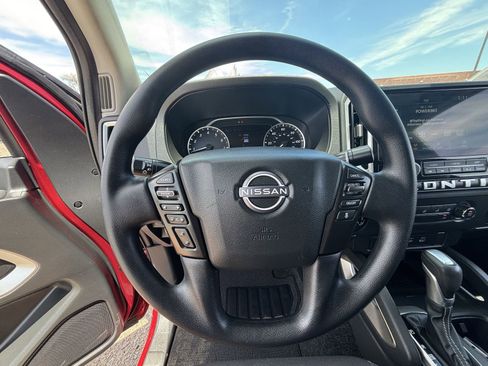 Certified 2025 Nissan Frontier SV AWD/4WD image 27