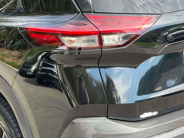 Used 2021 Nissan Rogue S FWD image 10