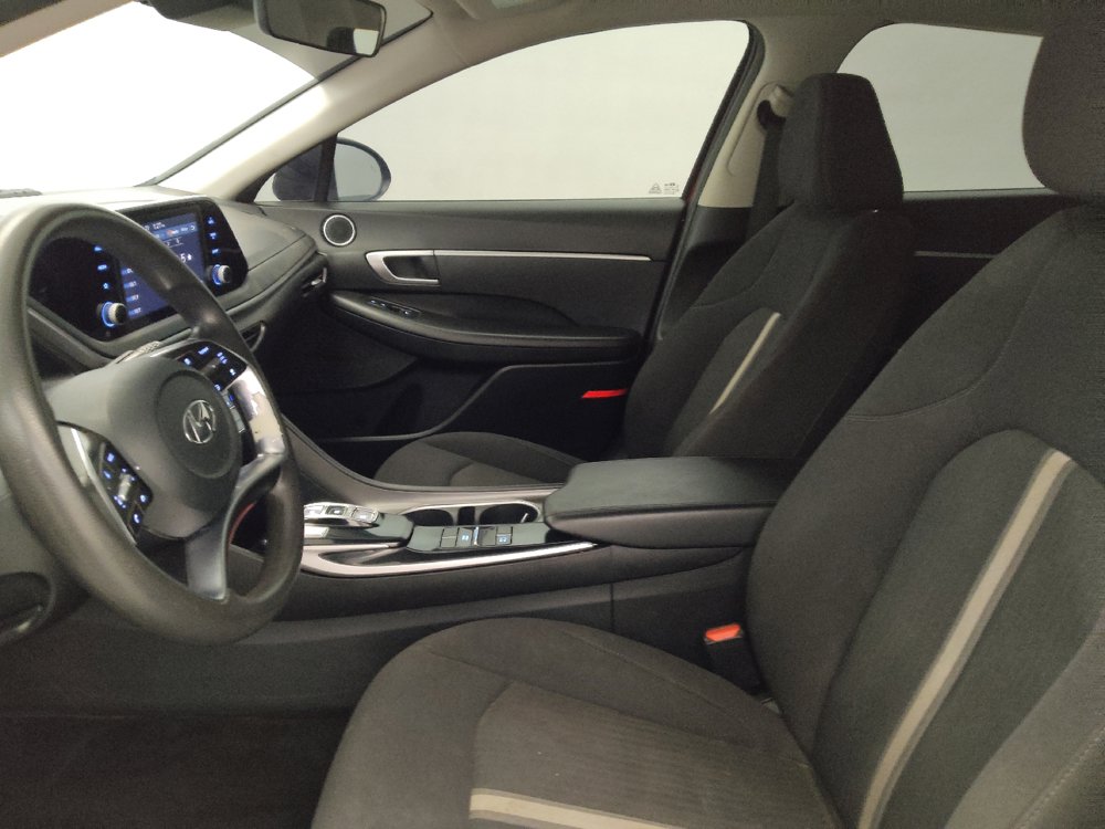 Used 2023 Hyundai Sonata SE w/ Preferred Accessory Package FWD image 17