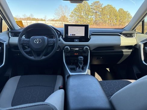 Used 2024 Toyota RAV4 XLE image 8