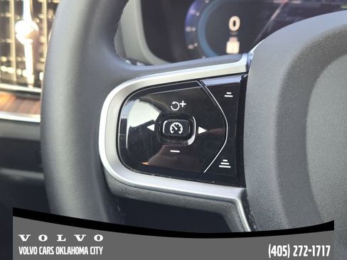 Certified 2025 Volvo V60 B5 Cross Country Plus image 27