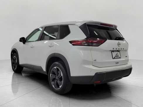 Used 2025 Nissan Rogue SV image 21
