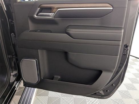 Certified 2024 Chevrolet Silverado 1500 High Country w/ High Country Premium Package image 33