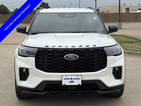 Certified 2025 Ford Explorer ST-Line w/ Premium Package RWD image 10
