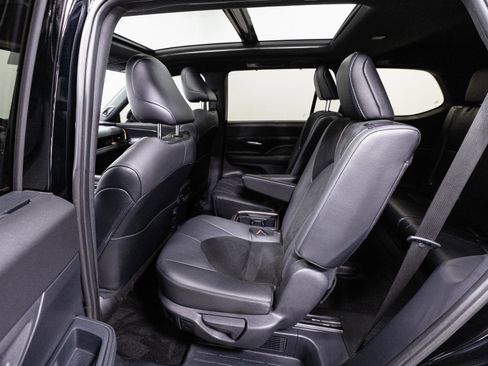 Certified 2025 Toyota Grand Highlander AWD Hybrid image 6