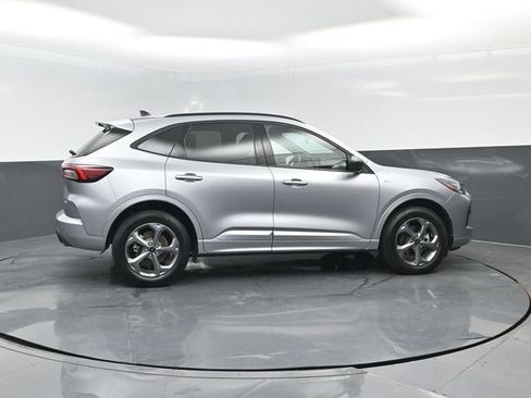 Certified 2024 Ford Escape ST-Line w/ Tech Pack #1 AWD/4WD image 3