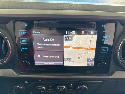 Used 2019 Toyota Tacoma TRD Off-Road image 25