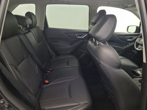 Used 2019 Subaru Forester Limited AWD/4WD image 19