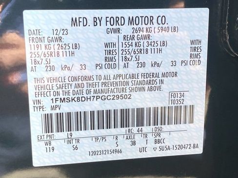 Used 2023 Ford Explorer XLT w/ Equipment Group 202A AWD/4WD image 32