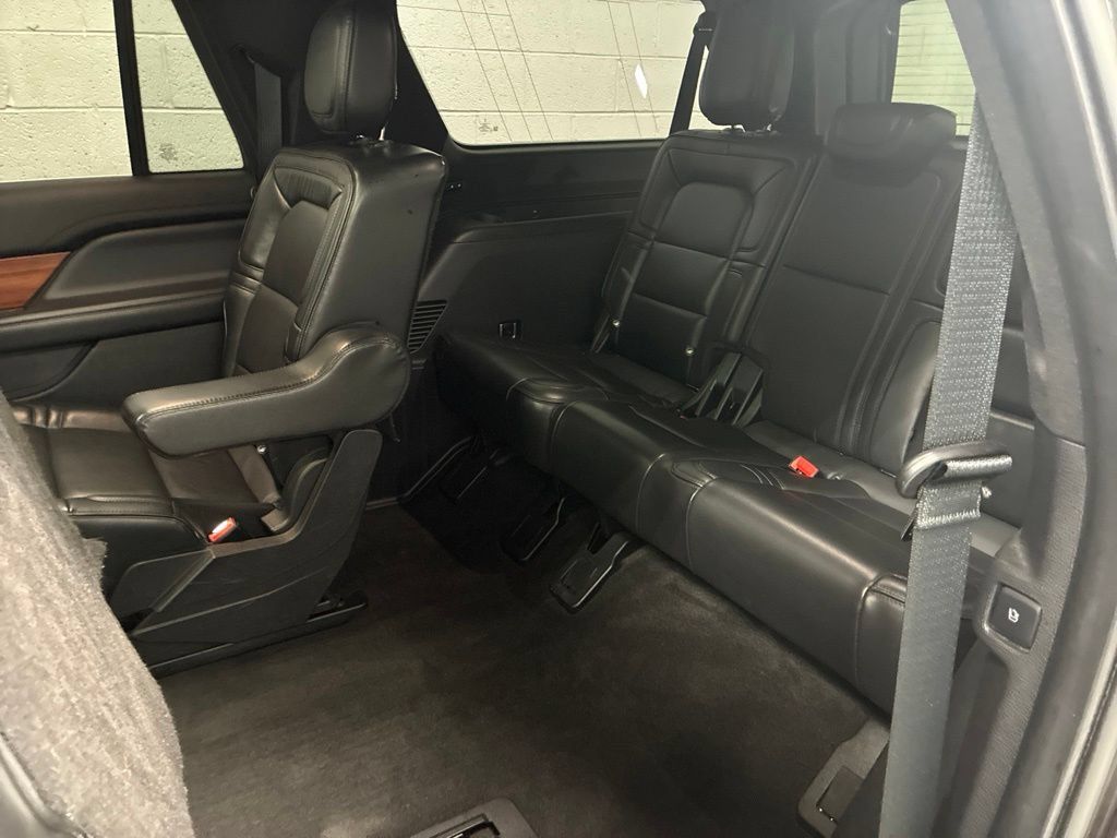 Used 2019 Lincoln Navigator L Reserve w/ Cargo Package AWD/4WD image 29