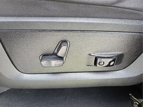 Used 2023 RAM 1500 Classic SLT w/ Trailer & Traction Group image 15