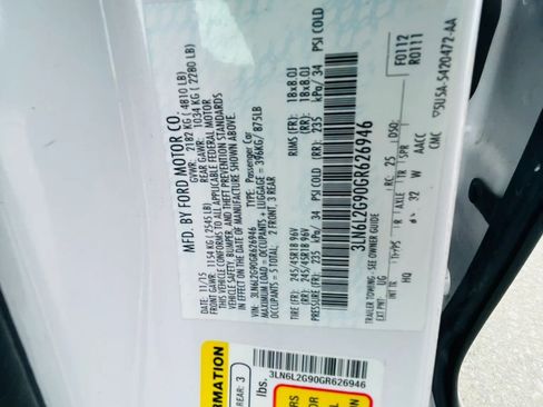Used 2016 Lincoln MKZ FWD image 30