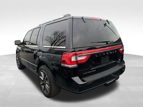 Used 2016 Lincoln Navigator Reserve image 4