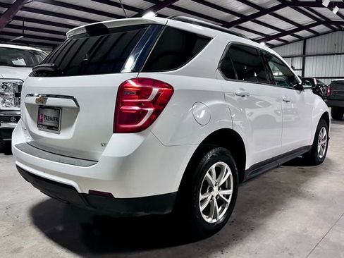 Used 2017 Chevrolet Equinox LT w/ Convenience Package image 2