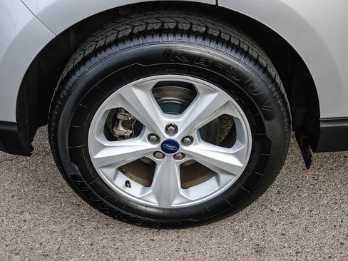 Used 2015 Ford Edge SE image 13