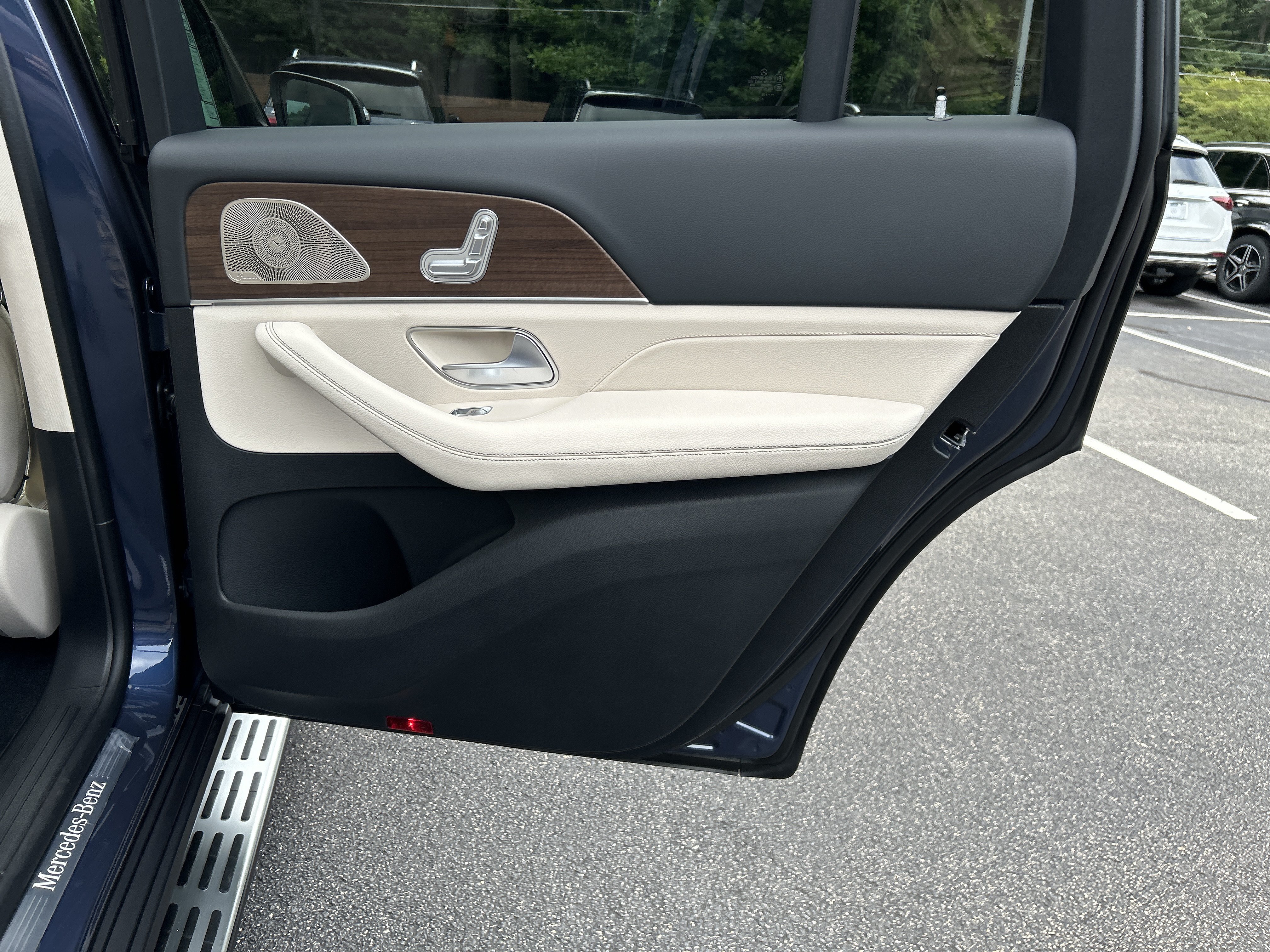 New 2026 Mercedes-Benz GLS 450 4MATIC image 42