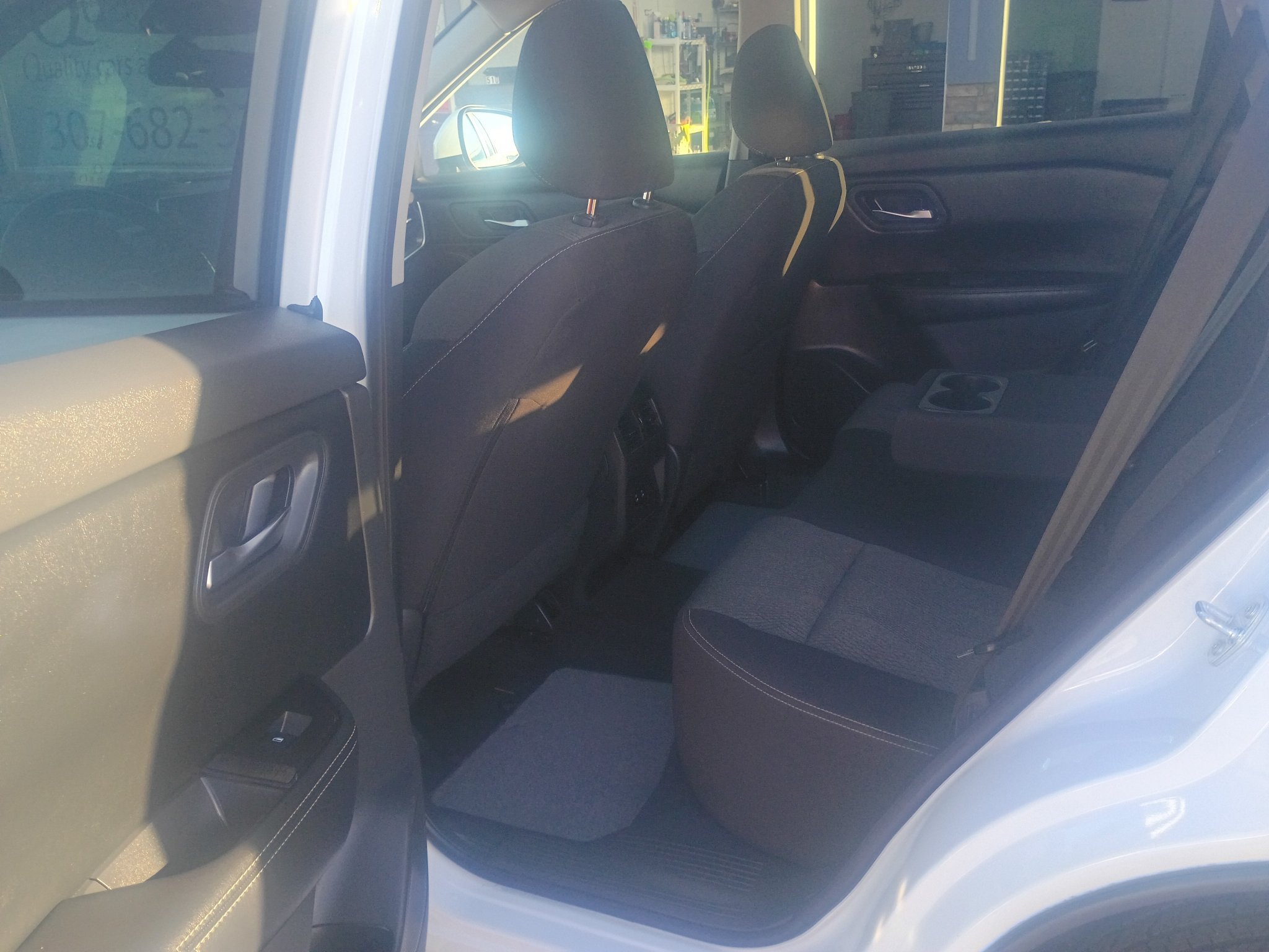 Used 2025 Nissan Rogue SV AWD/4WD image 11