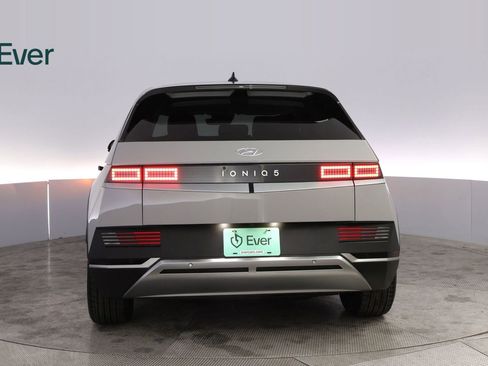 Used 2024 Hyundai Ioniq 5 SEL RWD image 15