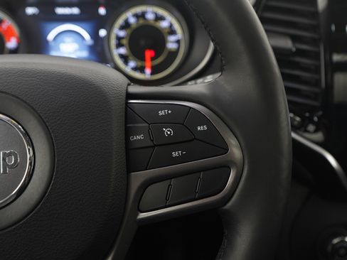 Used 2020 Jeep Cherokee Limited w/ Trailer Tow Group image 26