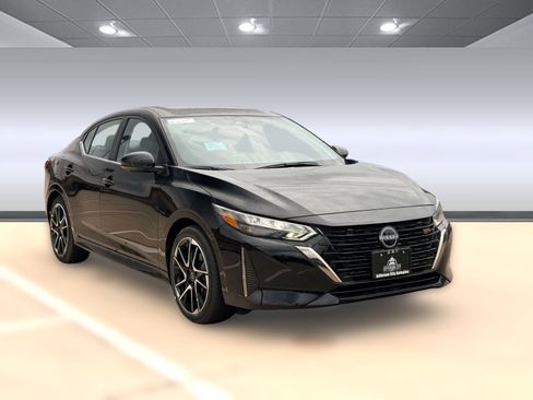 New 2025 Nissan Sentra SR image 7