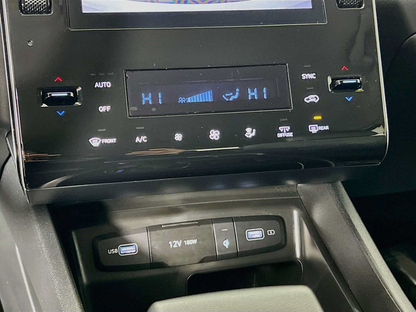 Certified 2024 Hyundai Tucson SEL AWD/4WD image 15