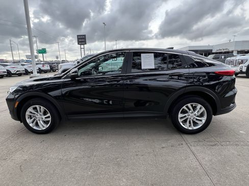 Used 2025 Buick Envista Preferred image 2