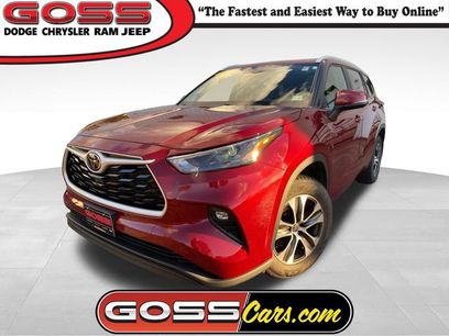 Used 2023 Toyota Highlander XLE