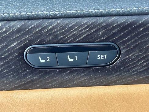 Used 2023 INFINITI QX60 Sensory w/ Vision Package AWD/4WD image 39