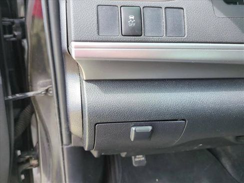 Used 2014 Toyota Camry SE FWD image 13