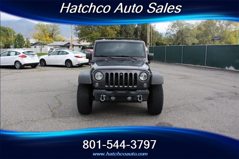 Used 2017 Jeep Wrangler Unlimited Sport w/ Connectivity Group AWD/4WD image 8