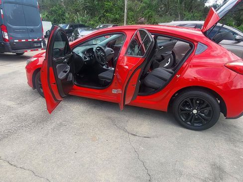 Used 2019 Chevrolet Cruze LS w/ LS Convenience Package FWD image 45