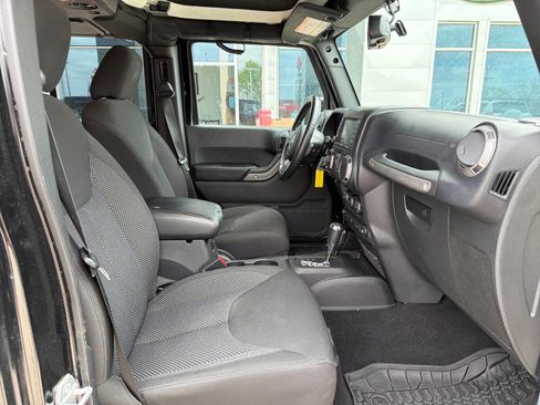 Used 2016 Jeep Wrangler Unlimited Sport AWD/4WD image 23