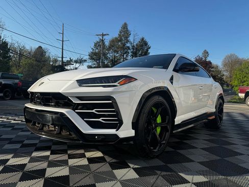 Used 2022 Lamborghini Urus image 14