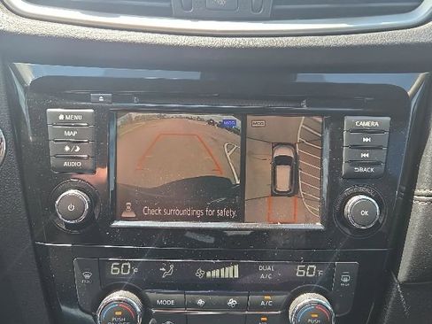 Used 2020 Nissan Rogue SL AWD/4WD image 30