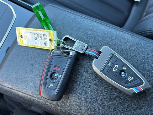 Used 2019 BMW 330i Sedan w/ Convenience Package image 44