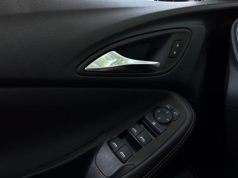 Used 2025 Buick Encore GX Preferred FWD image 19