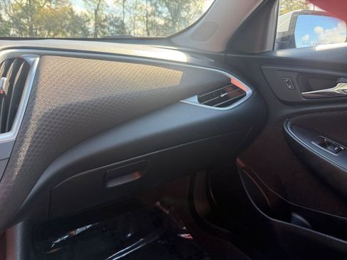 Used 2024 Chevrolet Malibu LT image 23