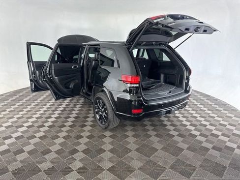 Used 2022 Jeep Grand Cherokee Laredo X AWD/4WD image 20