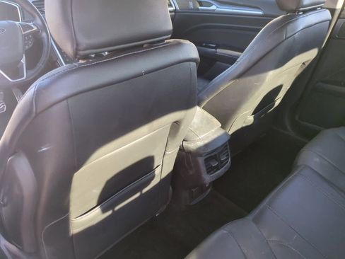 Used 2016 Ford Fusion Titanium image 18