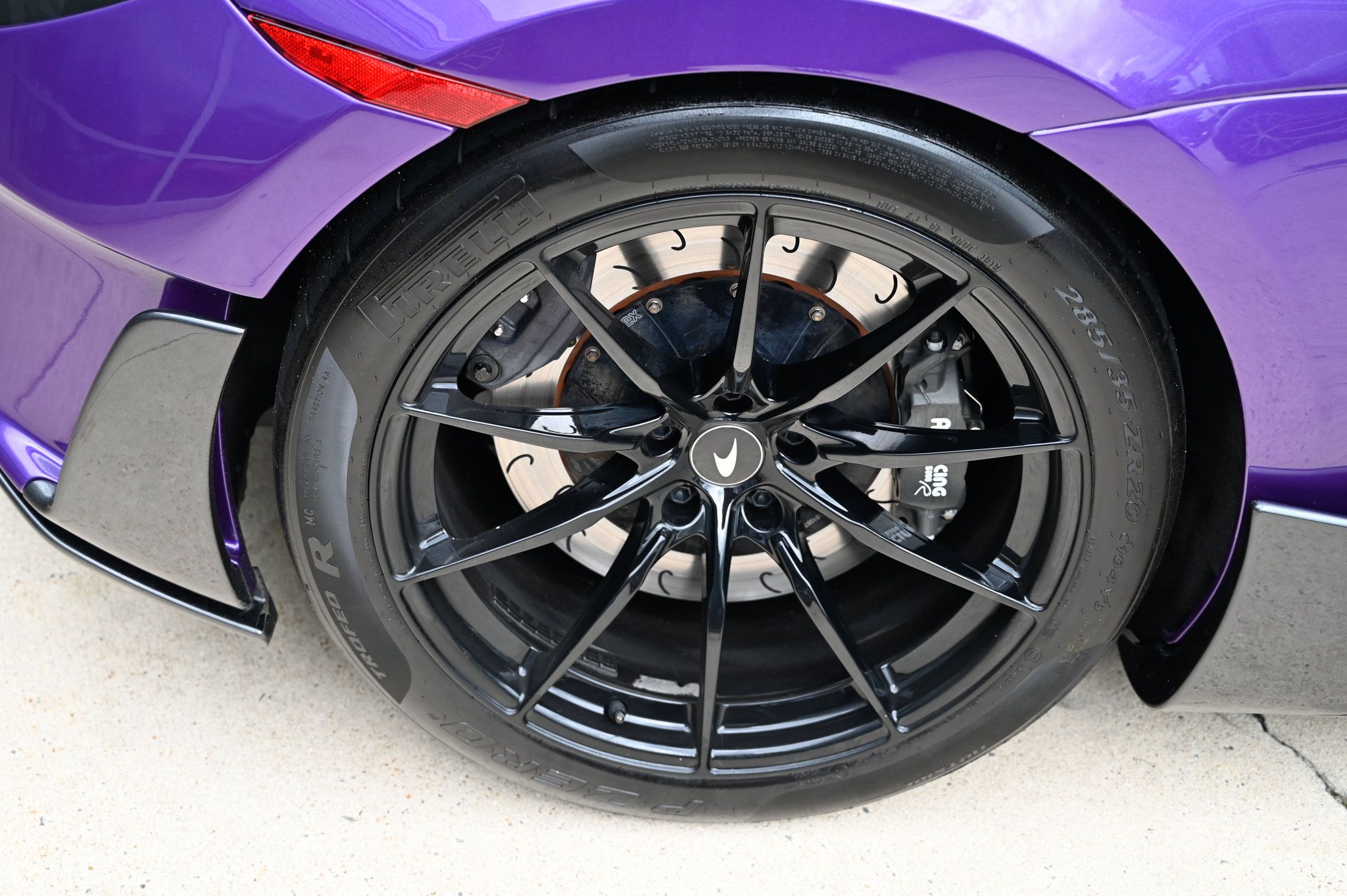 Used 2019 McLaren 600LT RWD image 10