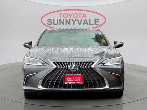 Used 2025 Lexus ES 300h w/ Premium Package image 11