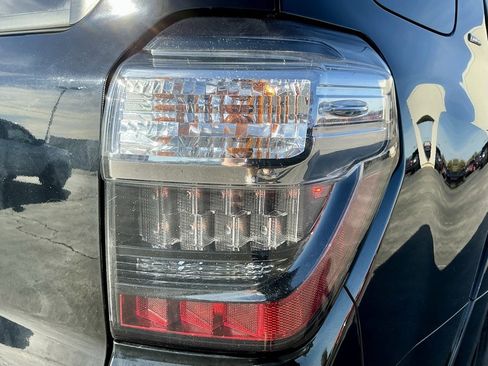 Used 2015 Toyota 4Runner Limited image 15