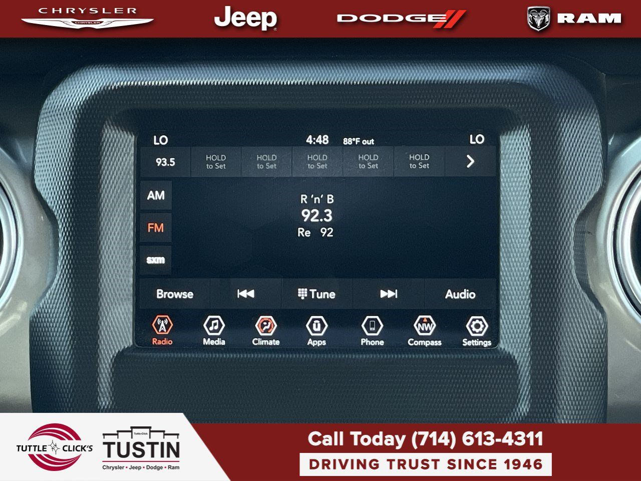 Used 2020 Jeep Wrangler Unlimited Sahara AWD/4WD image 14