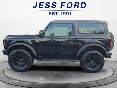 Used 2022 Ford Bronco Wildtrak image 2