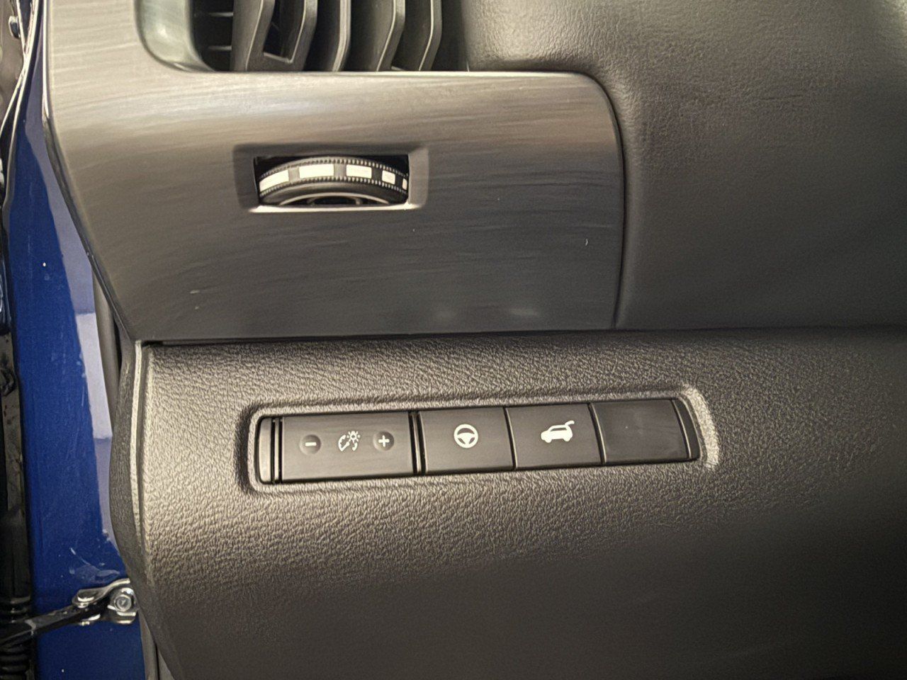 Used 2026 Nissan Pathfinder SL AWD/4WD image 22
