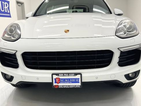 Used 2018 Porsche Cayenne Platinum Edition AWD/4WD image 9