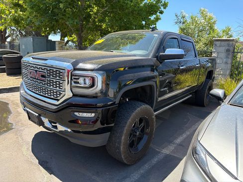 Used 2017 GMC Sierra 1500 Denali w/ Denali Ultimate Package AWD/4WD image 3