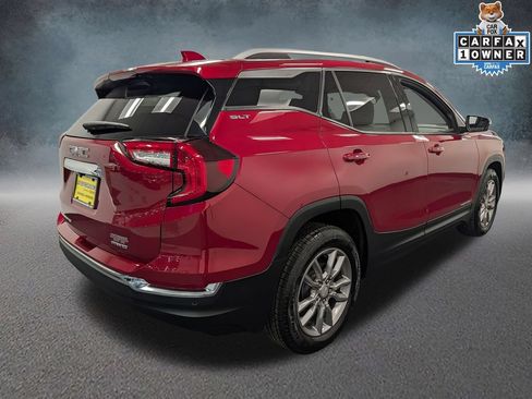 Used 2022 GMC Terrain SLT w/ Infotainment Package II AWD/4WD image 4