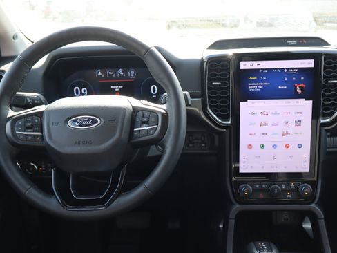 Used 2024 Ford Ranger Lariat w/ FX4 Off-Road Package image 14