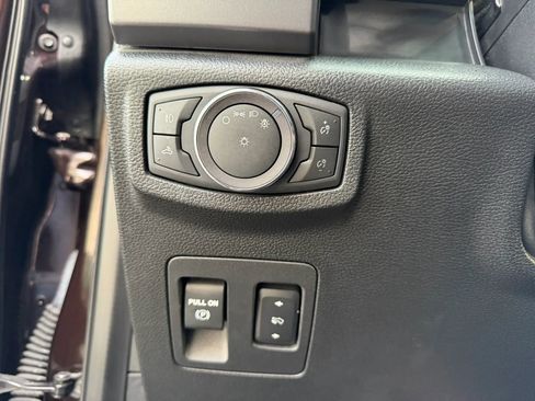 Used 2019 Ford F150 XLT w/ Equipment Group 302A Luxury AWD/4WD image 42